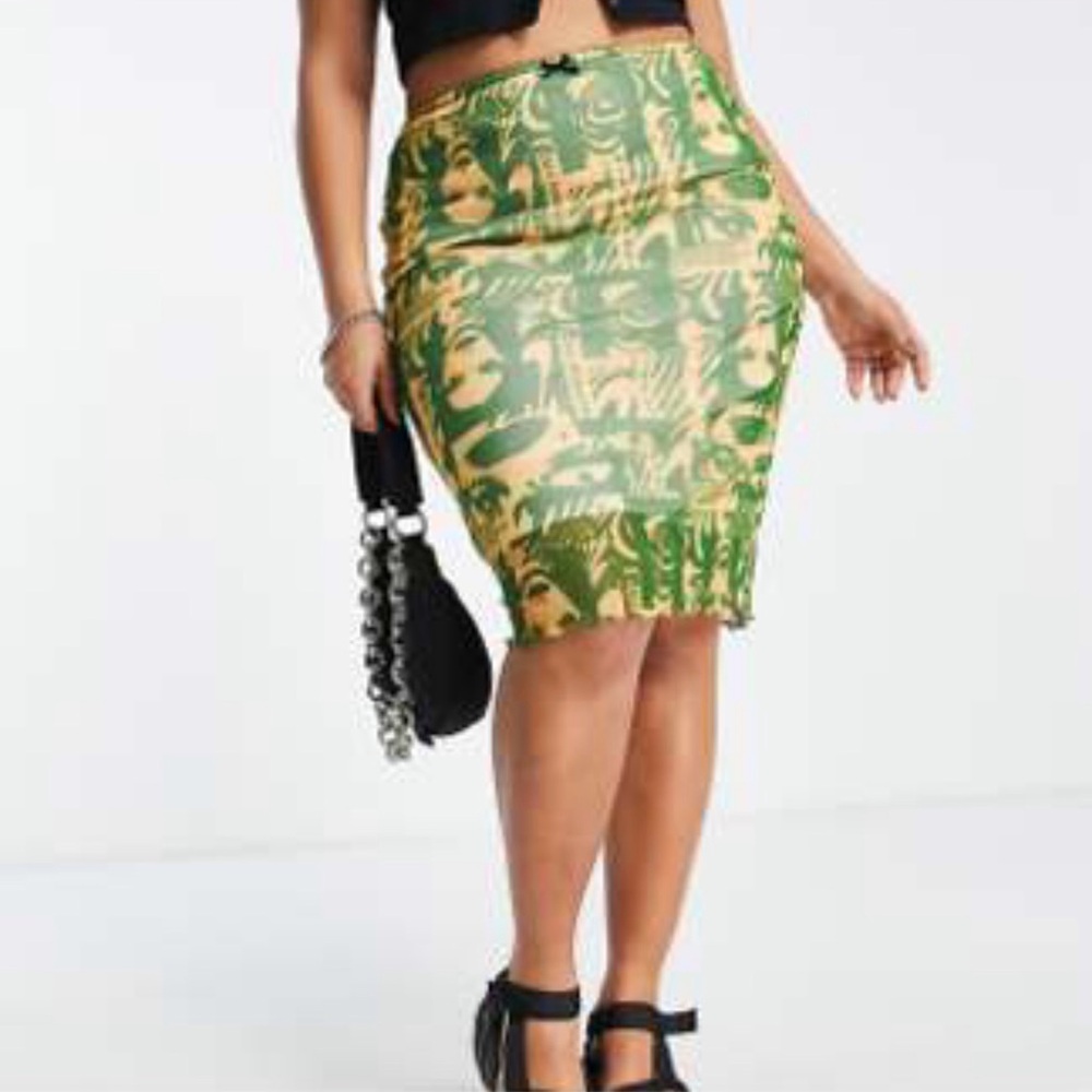 Daisy Street 90s Plus Midi Skirt w Bow Tie Waist in Green